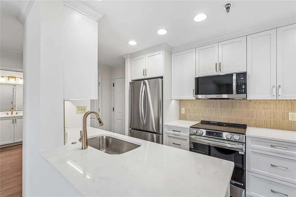 300 Johnson Ferry Rd, Road Ne #B-601, Sandy Springs, GA 30328 - #1