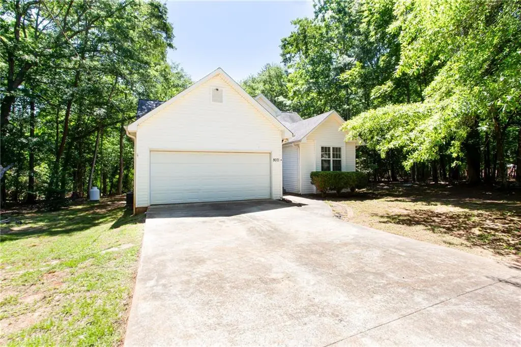 8071 Beachwood Drive, Murrayville, GA 30564 - #1