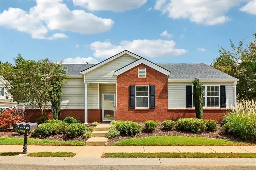 213 W Oaks Place, Woodstock, GA 30188 - #1