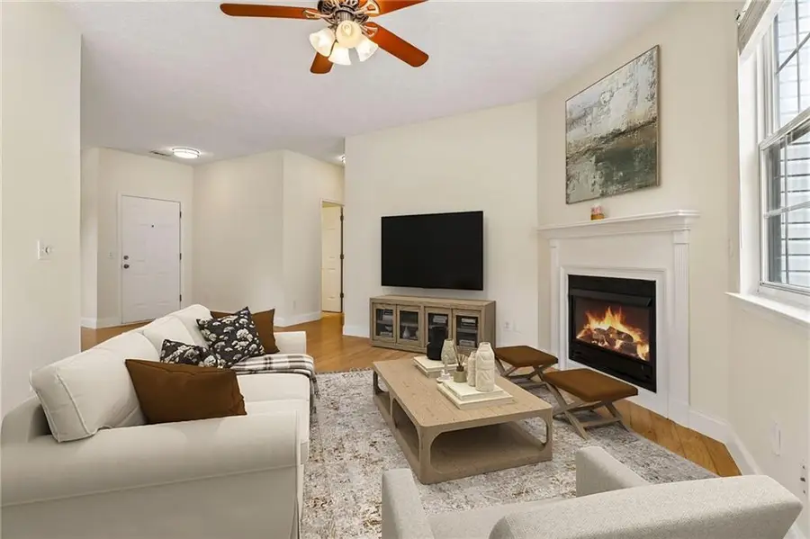 213 W Oaks Place, Woodstock, GA 30188 - #2