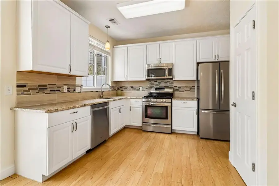 213 W Oaks Place, Woodstock, GA 30188 - #3