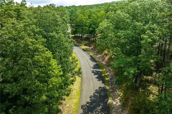 307 Stonehaven Court, Jasper, GA 30143