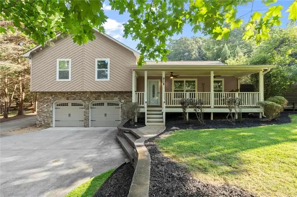 918 Victoria Landing Drive, Woodstock, GA 30189