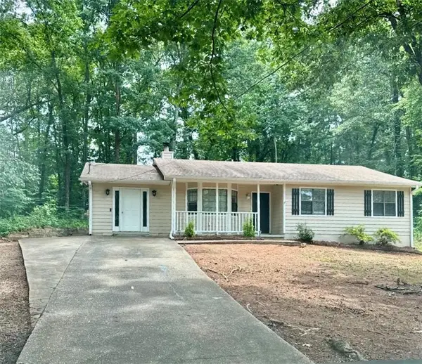 108 Hilltop Circle, Stockbridge, GA 30281