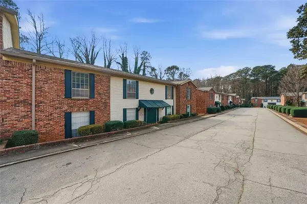 5506 Kingsport Drive, Atlanta, GA 30342