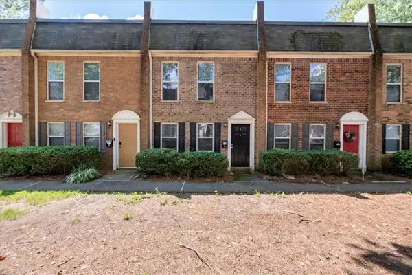 155 N River Drive #E, Sandy Springs, GA 30350