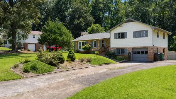 1627 Dogwood Lane, Acworth, GA 30102