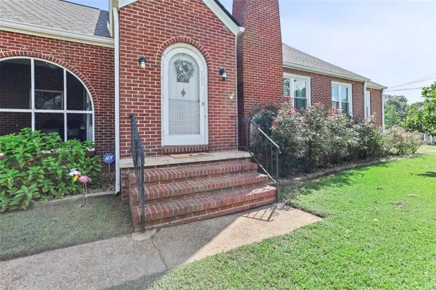 101 High Street, Hogansville, GA 30230 - #2