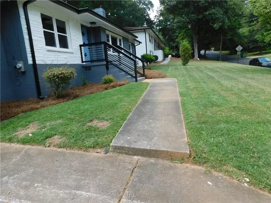 195 W Lake Drive Nw, Atlanta, GA 30314 - #3