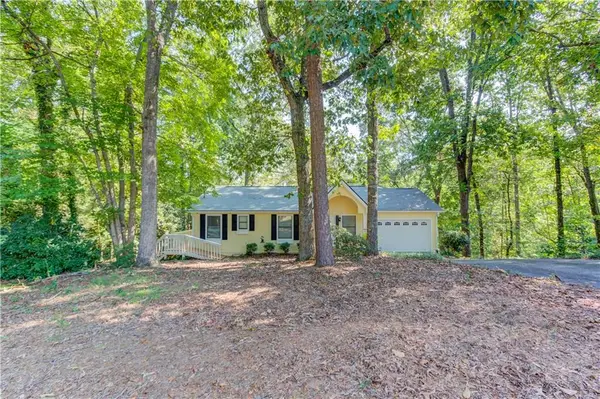 3629 Lakeview Drive, Gainesville, GA 30501