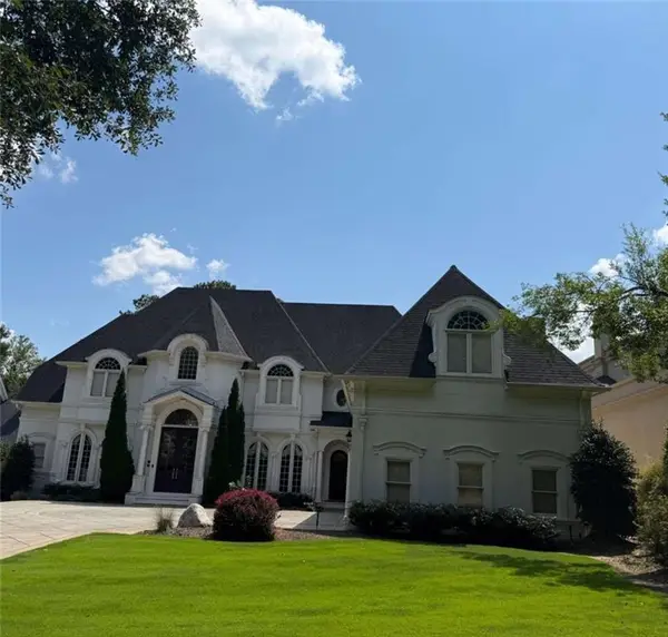 2212 Ascott Valley Trc, Johns Creek, GA 30097