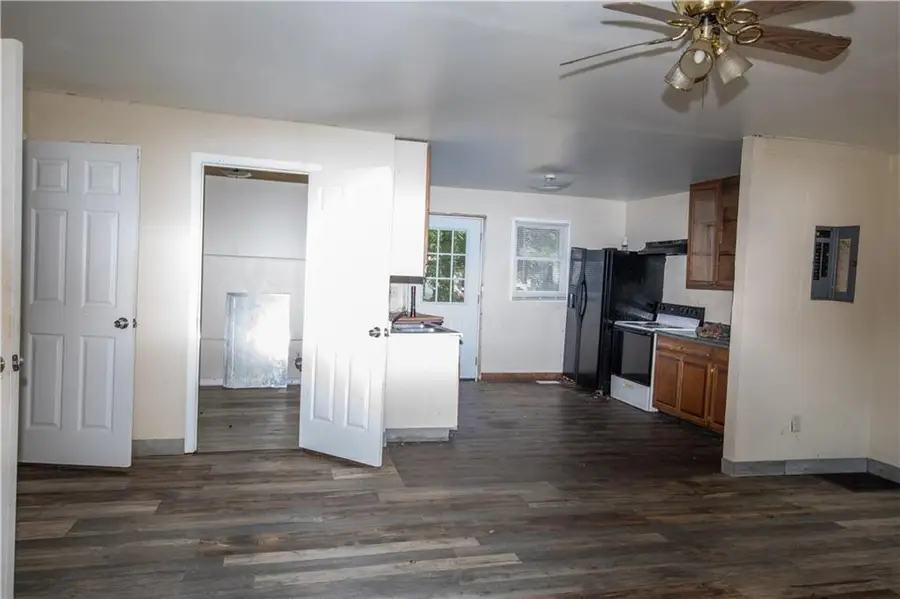46 Young Street, Cartersville, GA 30120 - #3