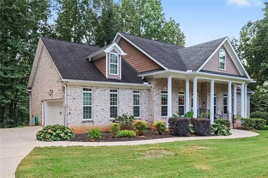5453 Copper Creek Road, Flowery Branch, GA 30542 - #2