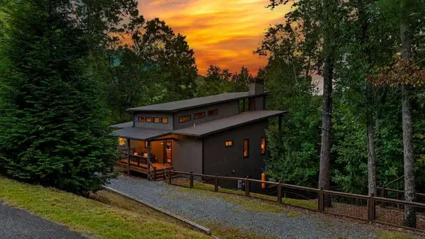78 Deer Crest Road, Blue Ridge, GA 30513