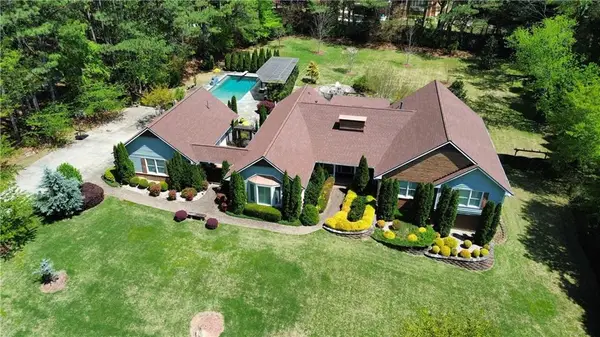 1066 Bridgewater Walk, Snellville, GA 30078