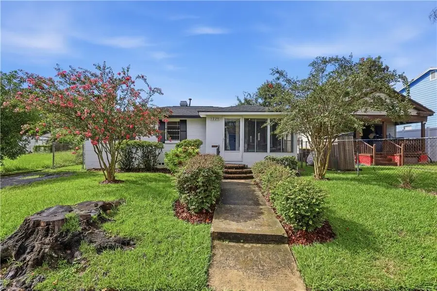 1229 E Bolton Street, Savannah, GA 31404 - #2