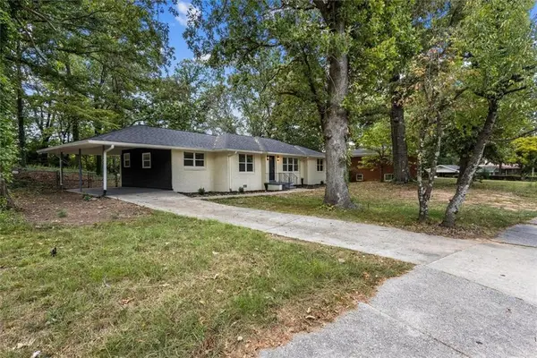 650 Bolton Road Nw, Atlanta, GA 30331