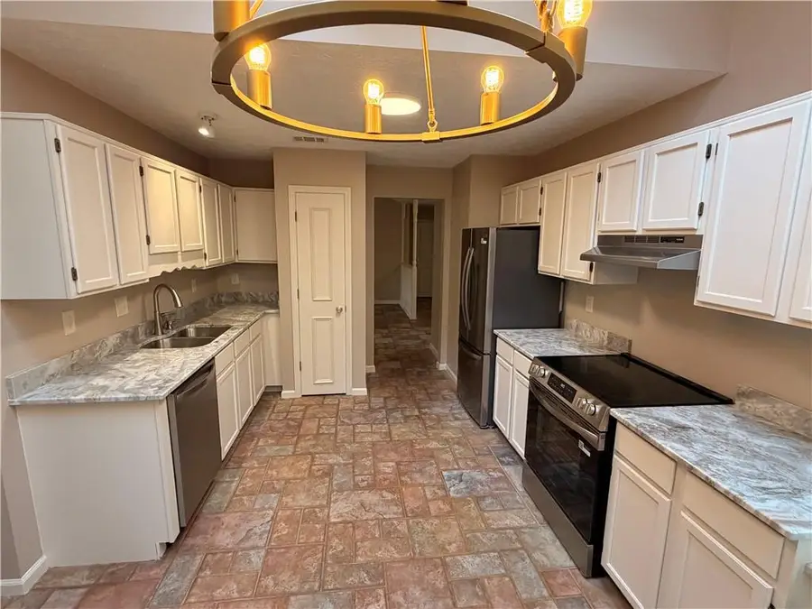 2002 Arbor Forest Drive Sw, Marietta, GA 30064 - #2