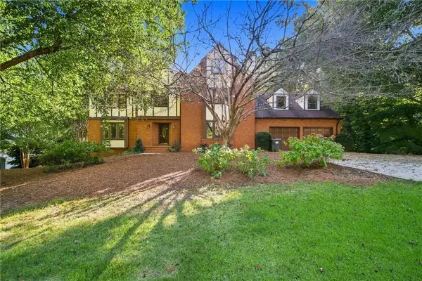 3335 Trails End Road Ne, Roswell, GA 30075