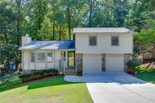 978 Chartley Drive Sw, Lilburn, GA 30047