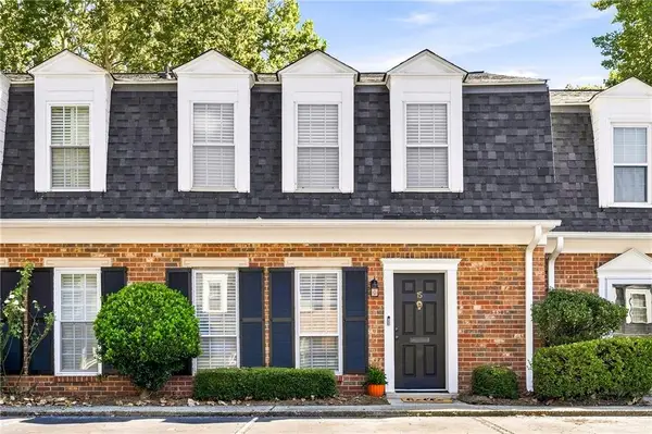 15 Scotland Place Nw, Atlanta, GA 30318