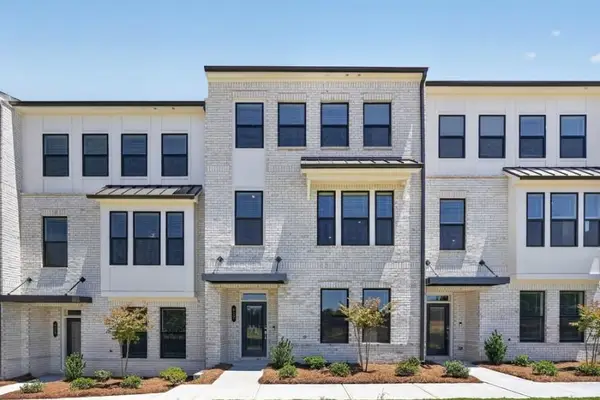 627 Oak Bluff Drive, Cumming, GA 30040