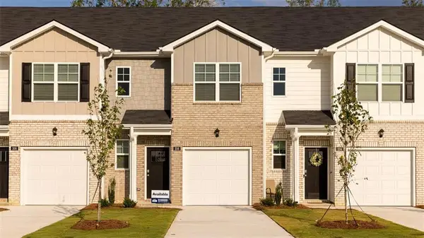 202 Kenmore Circle, Perry, GA 31069