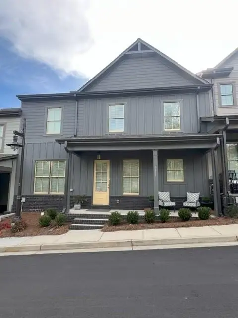 5611 Pine Street, Flowery Branch, GA 30542