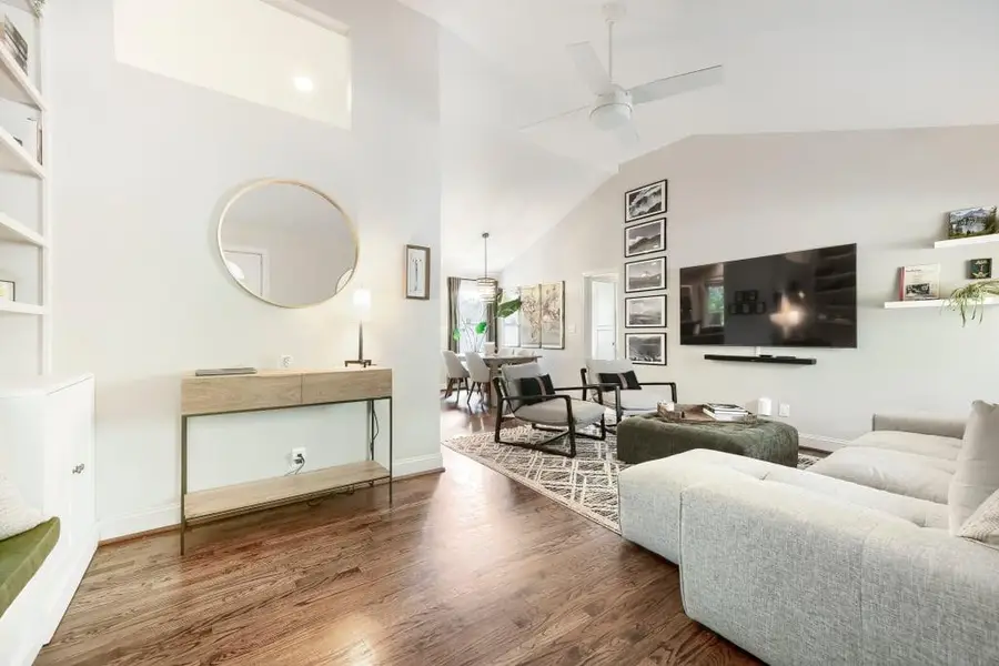 1835 Woodland Hills Avenue Nw, Atlanta, GA 30318 - #2
