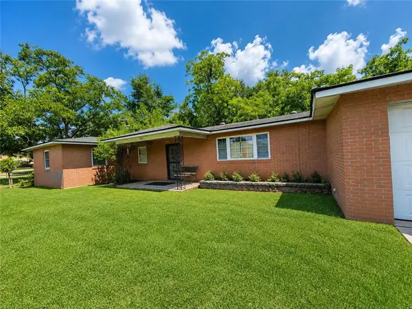 1002 N Carroll Street, Albany, GA 31705