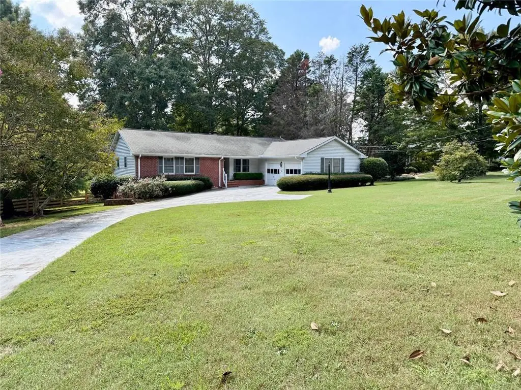 5 Plantation Circle, Carrollton, GA 30117 - #1