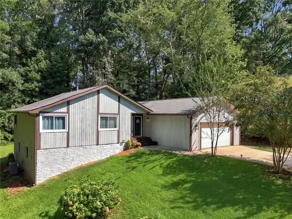 2644 Royal Oak Court, Acworth, GA 30102