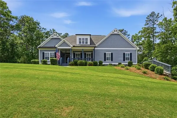 423 Spring Lake Hills, White, GA 30184