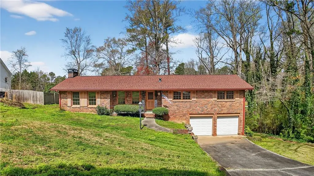 2569 Sky Lane Dr, Marietta, GA 30062 - #1
