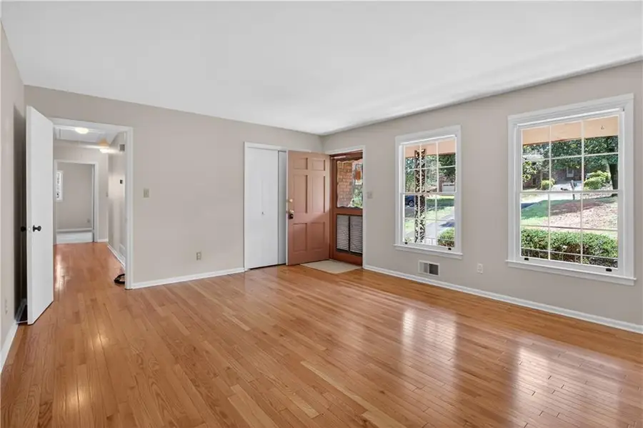 2569 Sky Lane Dr, Marietta, GA 30062 - #2
