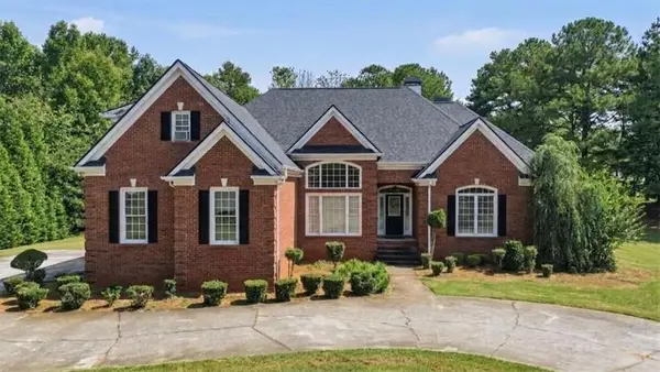 140 Lake Lucinda Drive, Covington, GA 30016