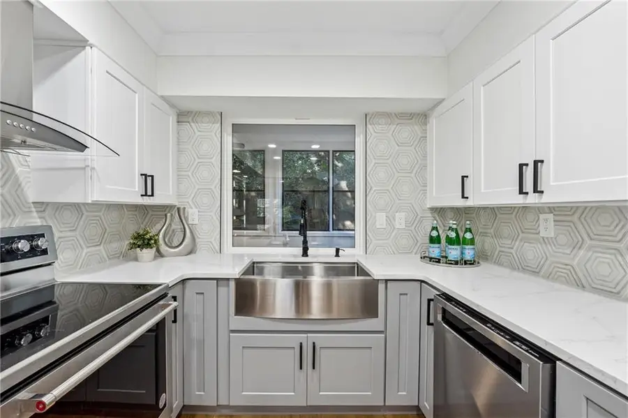 106 La Rue Place, Atlanta, GA 30327 - #2