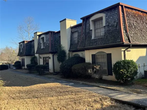 98 Rue Fontaine, Lithonia, GA 30038