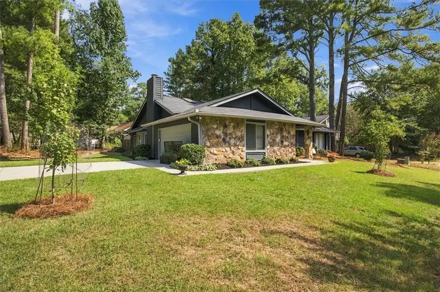 1035 Trailmore Drive, Roswell, GA 30076 - #2