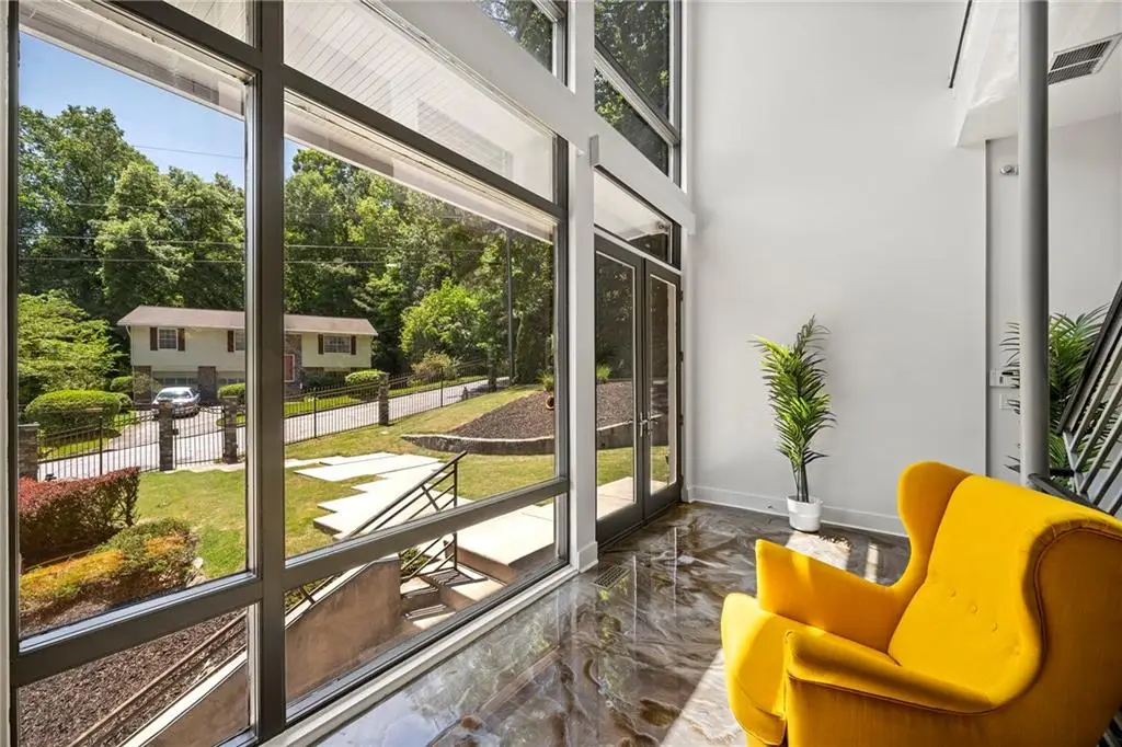 643 Larchmont Circle Nw, Atlanta, GA 30318 - #1