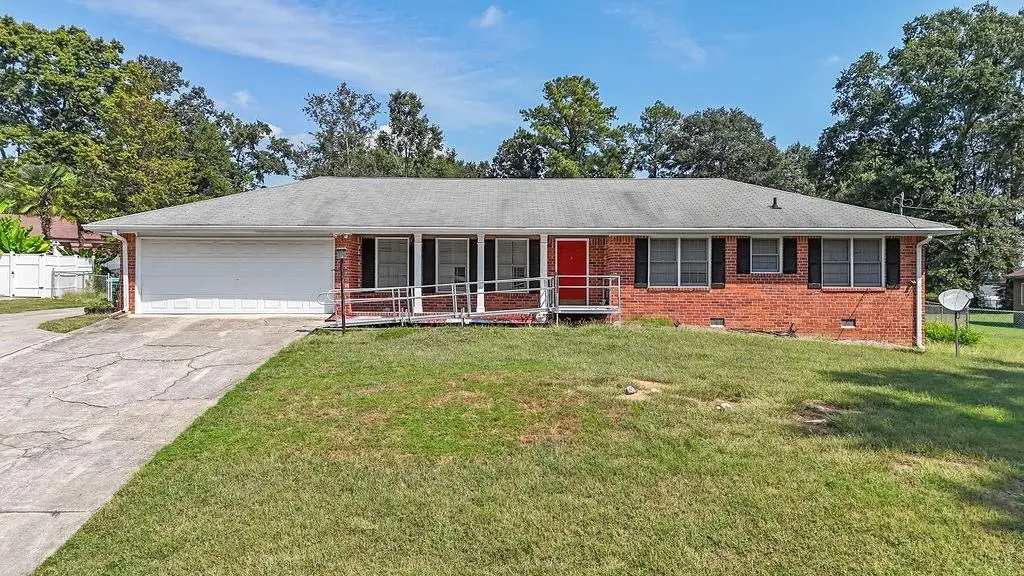 2122 Colonial Oak Way, Stone Mountain, GA 30087 - #1