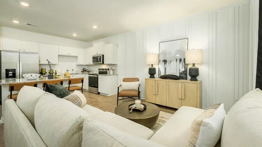 504 Woodcreek Circle #4, Atlanta, GA 30331 - #3