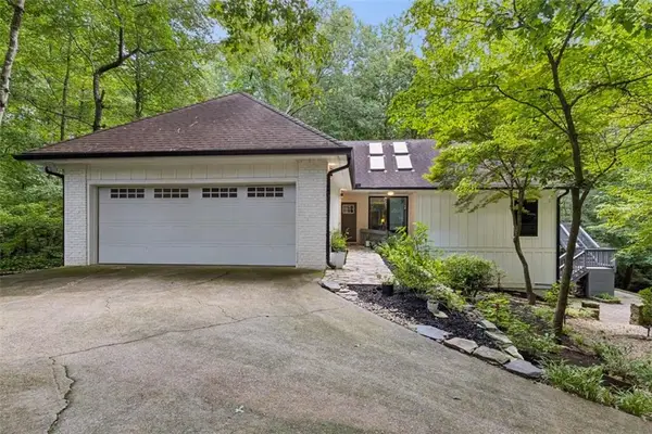 2330 Castle Lane Ne, Marietta, GA 30062