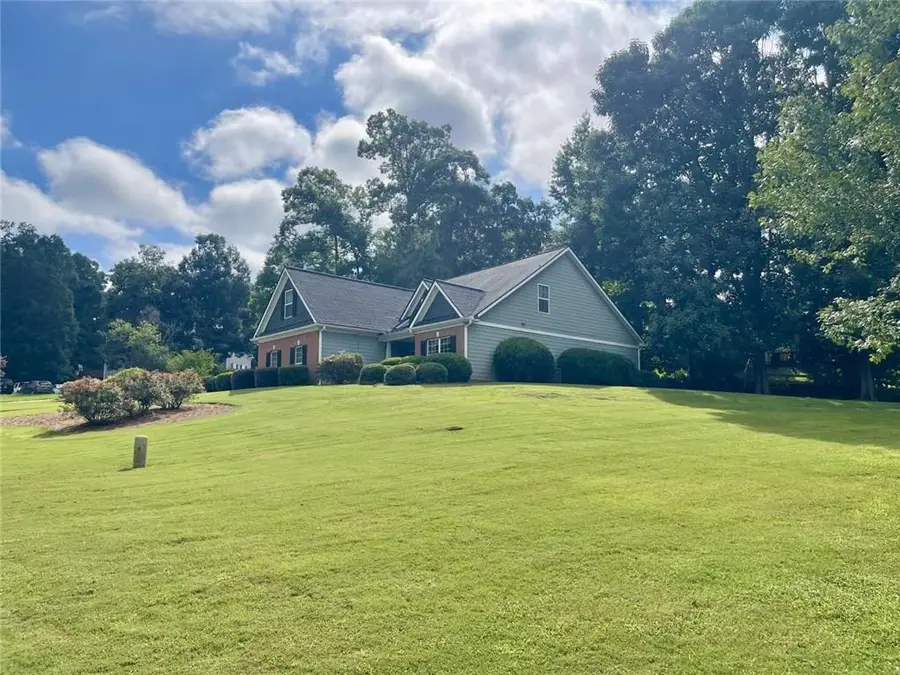 930 Vinings Drive, Winder, GA 30680 - #3
