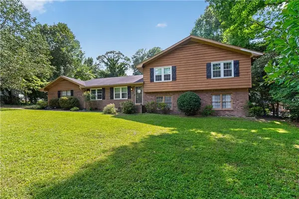 2197 Valley Creek Circle, Snellville, GA 30078