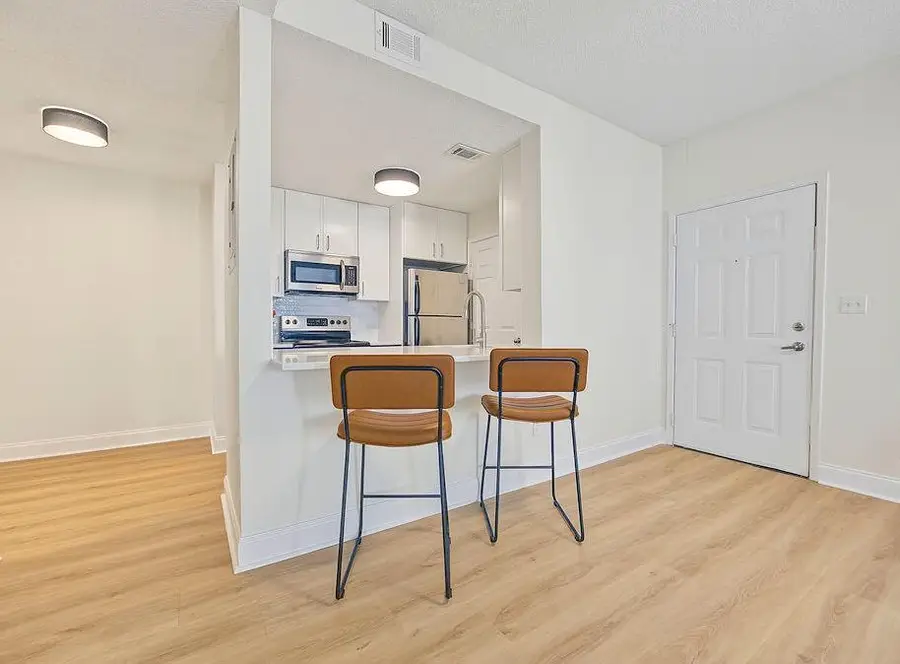 1075 Peachtree Walk Ne #A301, Atlanta, GA 30309 - #2