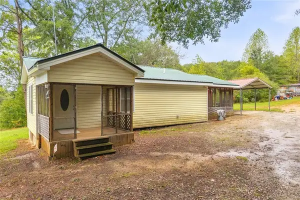 393 N Red Rock Road, Toccoa, GA 30577