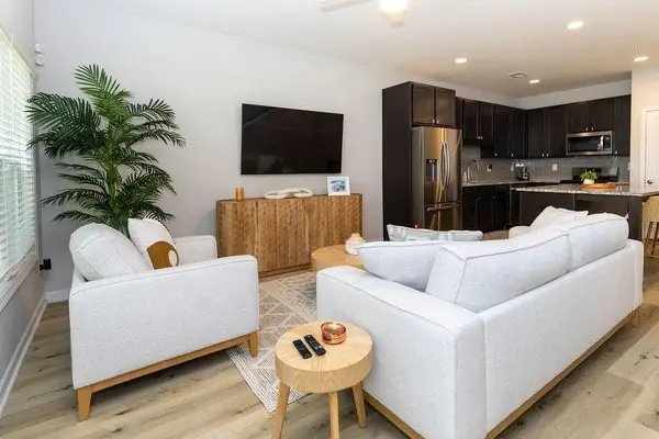 2857 Regal Park Nw, Atlanta, GA 30318
