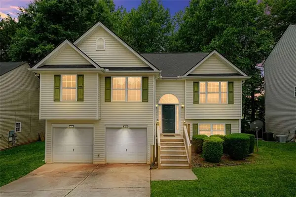 6588 Snowbird Lane, Douglasville, GA 30134