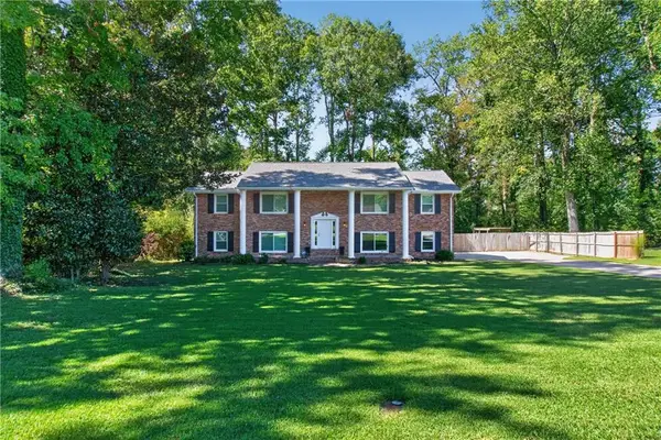 869 April Drive Sw, Conyers, GA 30094